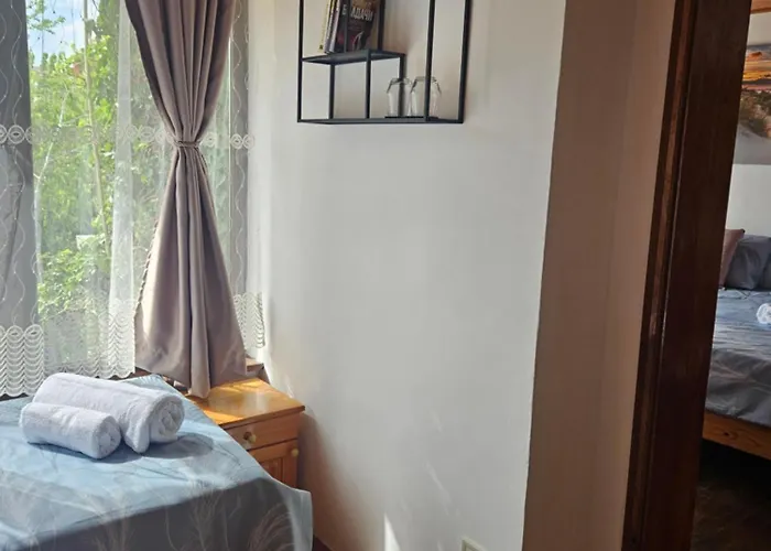 кула Konukevi Sinemoretz